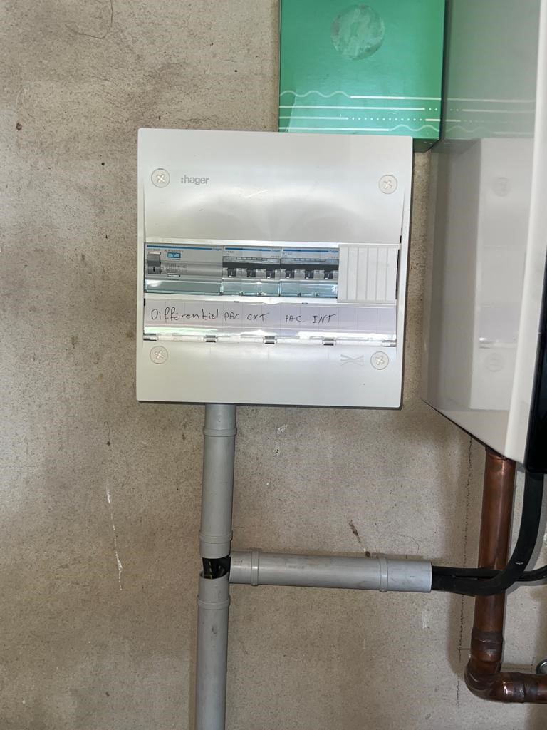 IED | Pose d'une pompe à chaleur Auer à Rodez